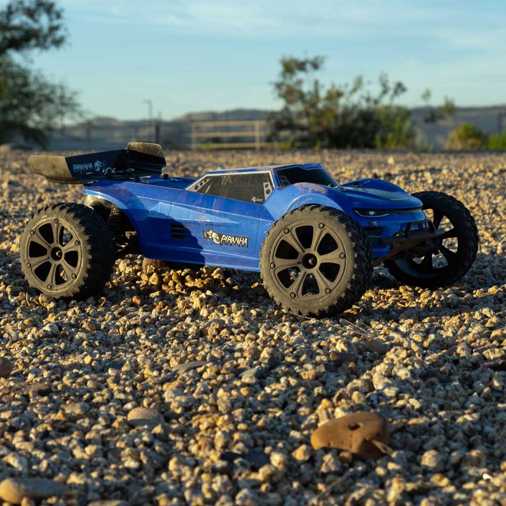 Redcat Piranha TR10 RC Car - 1:10 Brushed 2WD Electric Truggy - Image 4